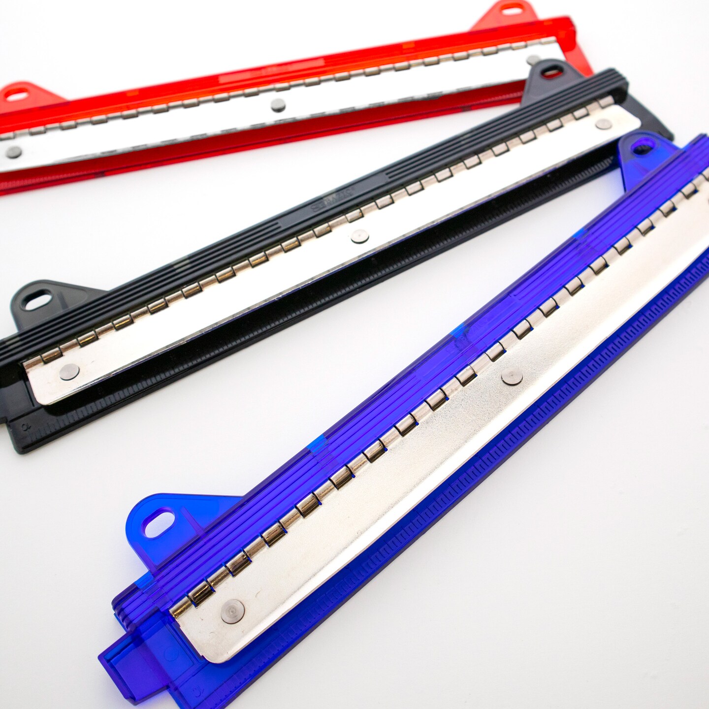 BAZIC Portable 3-Hole Paper Punch