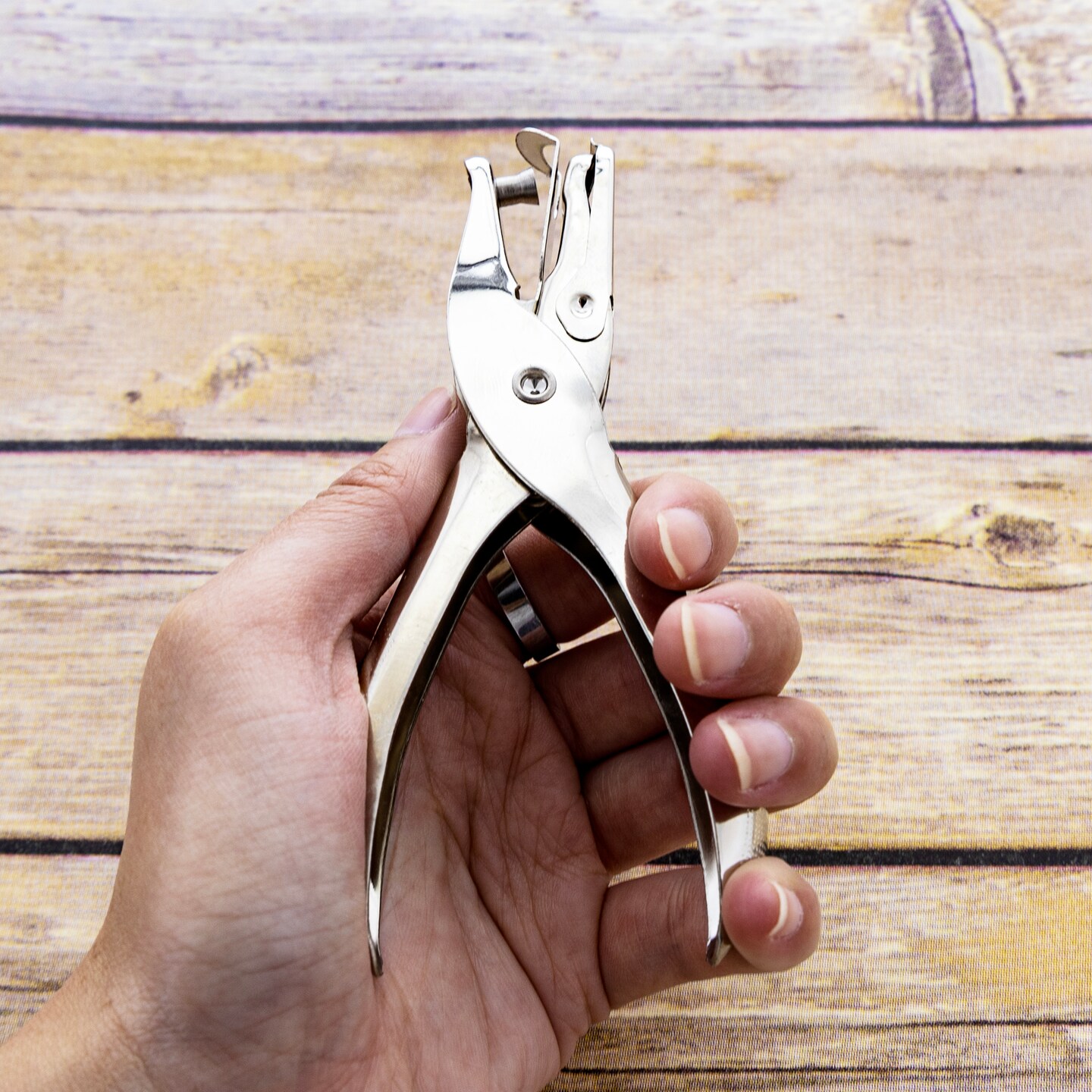 BAZIC Single Hole Paper Punch