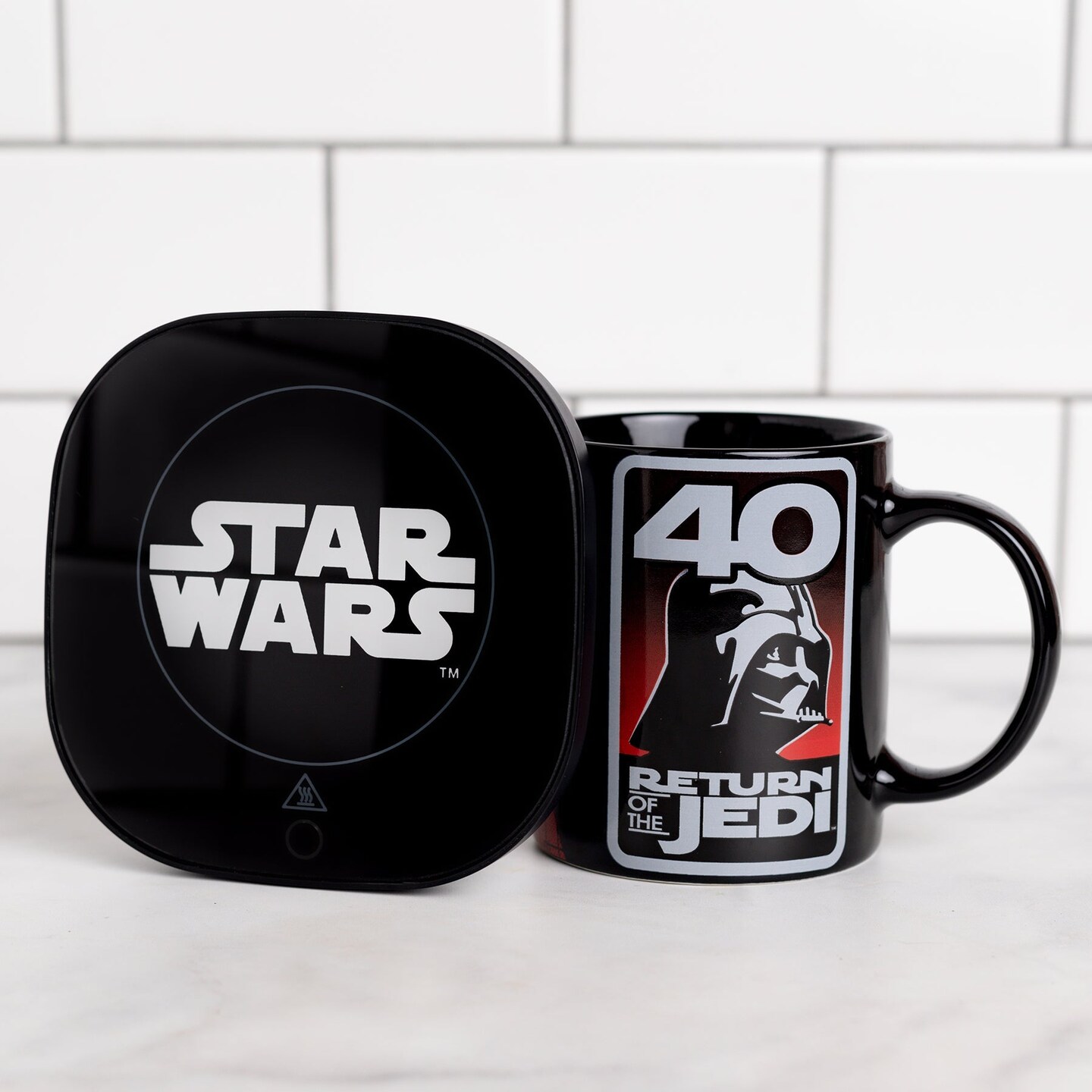 Uncanny Brands Star Wars Return of the Jedi 40th Anniversary Mug Warmer Set