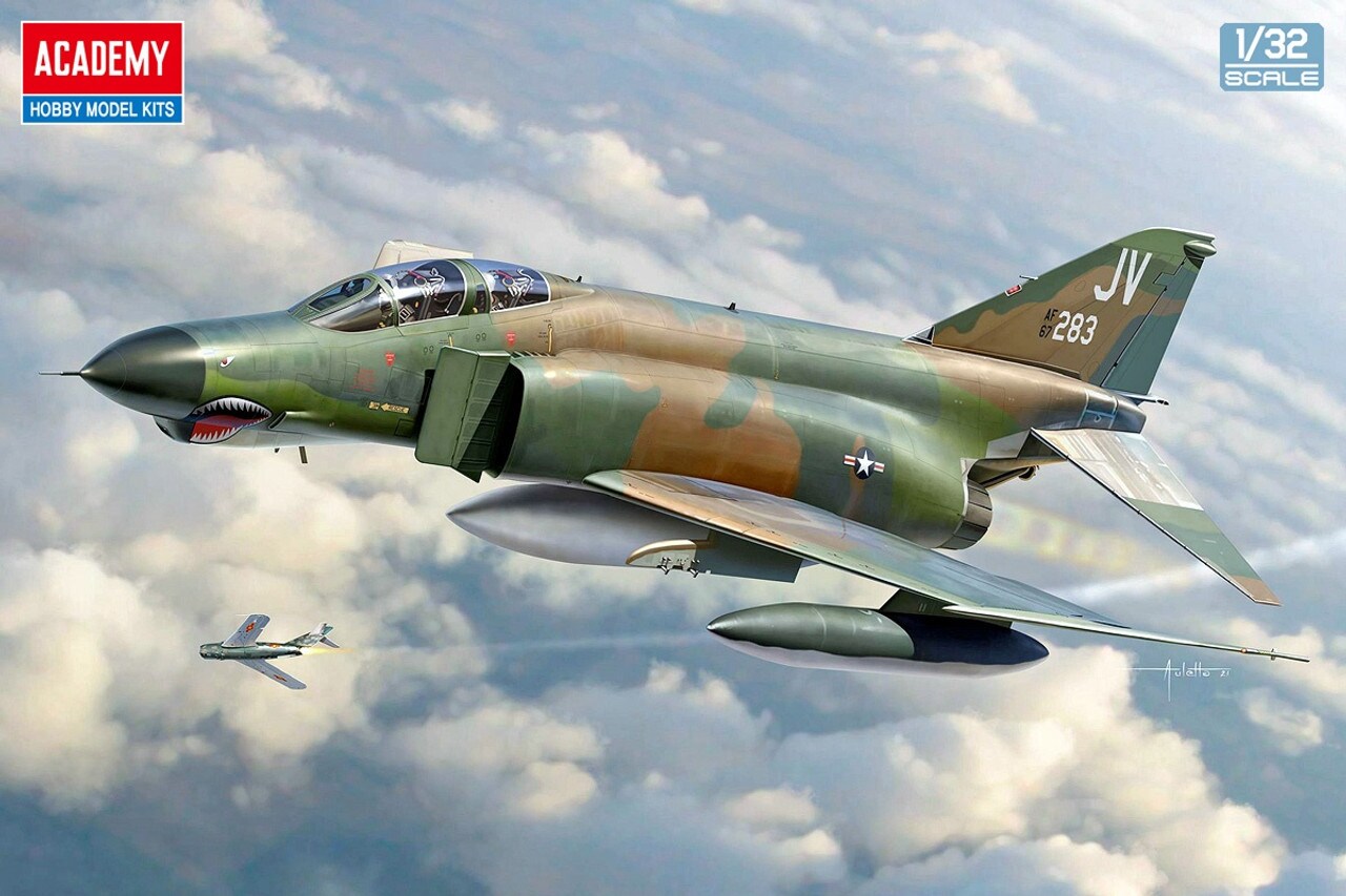 Academy  1/32 USAF F-4E &#x22;Vietnam War&#x22; Plastic Model