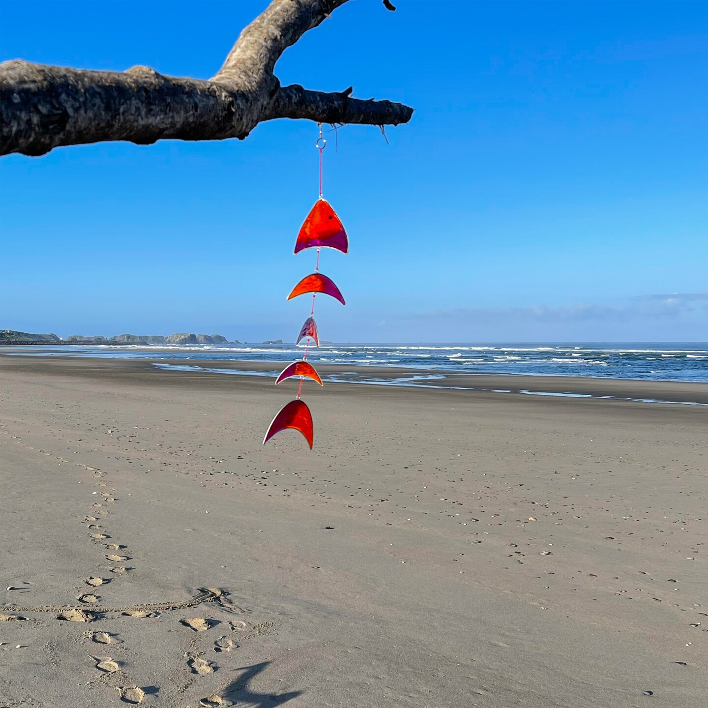 In the Breeze 7023 — Orange & Purple Resin Fish Hanging Mobile - Colorful Suncatcher