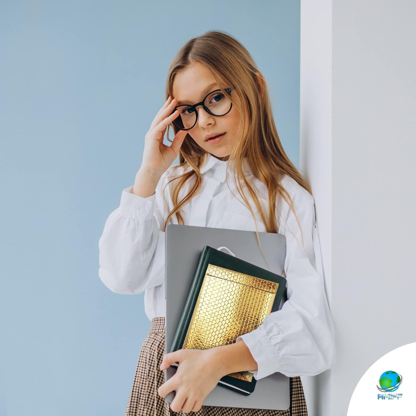 AMZ Gold Metallic Bubble Mailers 6 x 9 Pack of 25 Poly Bubble Mailers 6x9 Gold Envelopes Bubble Padded Metallized Bubble Mailer Stylish Cute Bubble Mailers Shiny Gold Poly Mailers