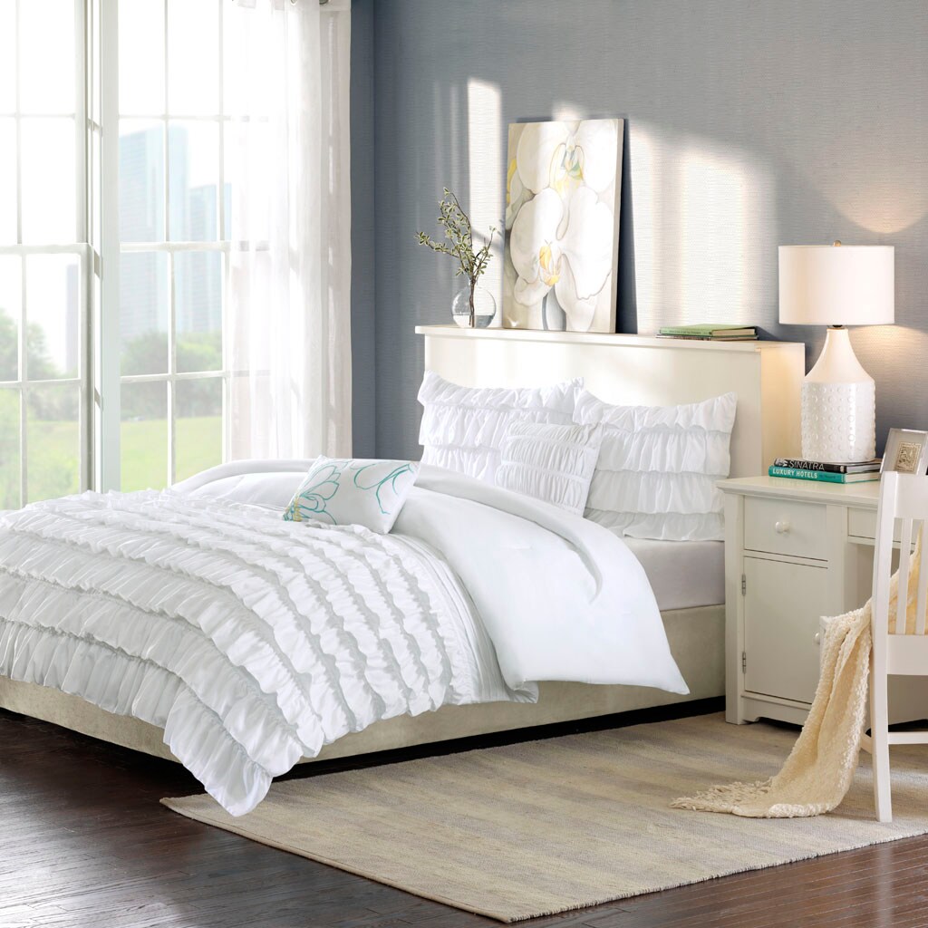 Gracie Mills   Ruffle Comforter Set