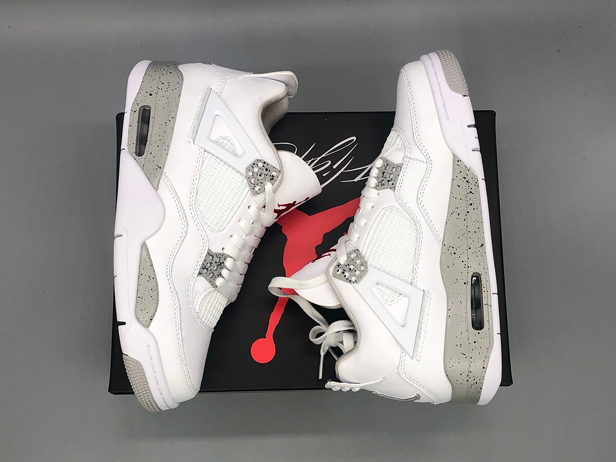 Air Jordan White Oreo, White Tech Grey-Black-Fire Red Sneakers