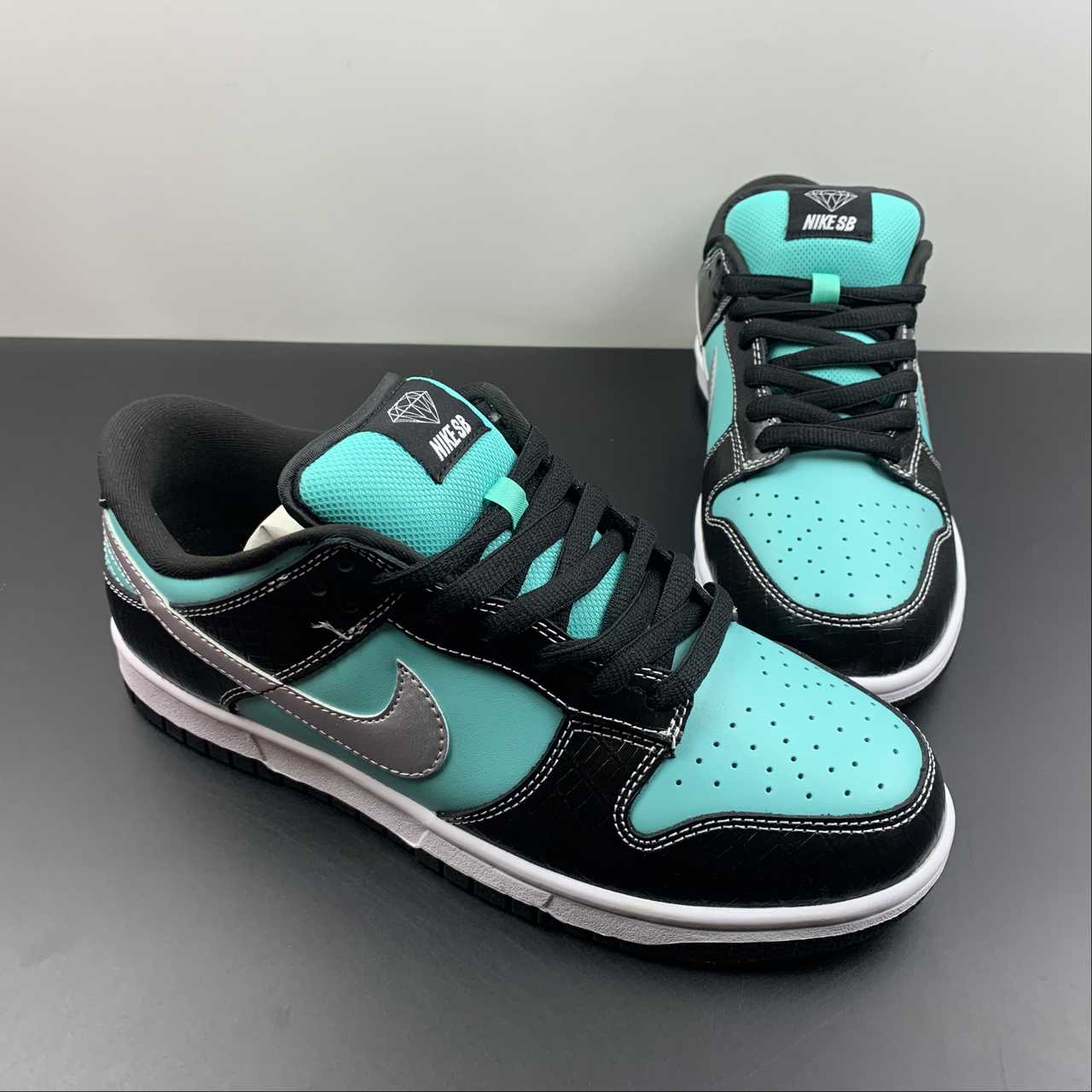 diamond supply co nike sb