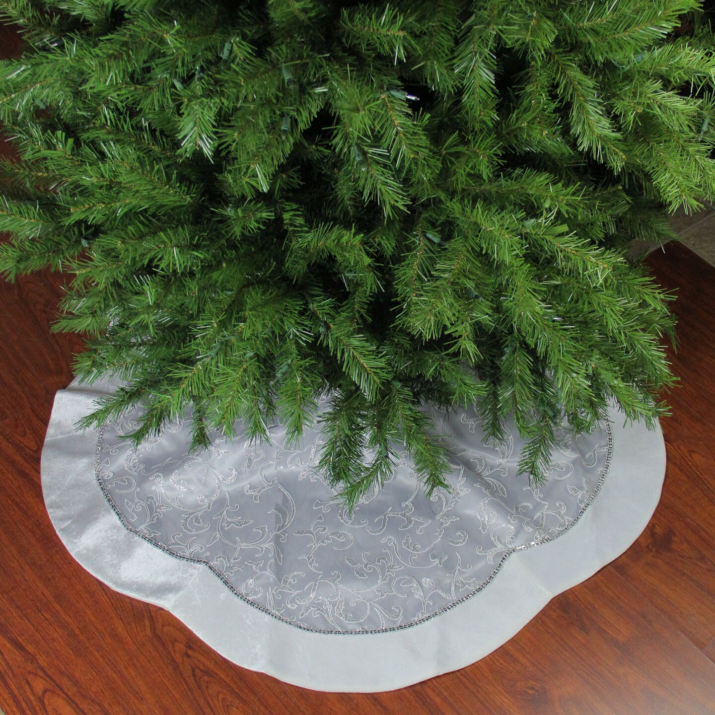 Northlight Floral Sequin Trimmed Christmas Tree Skirt - 48" - Silver and White