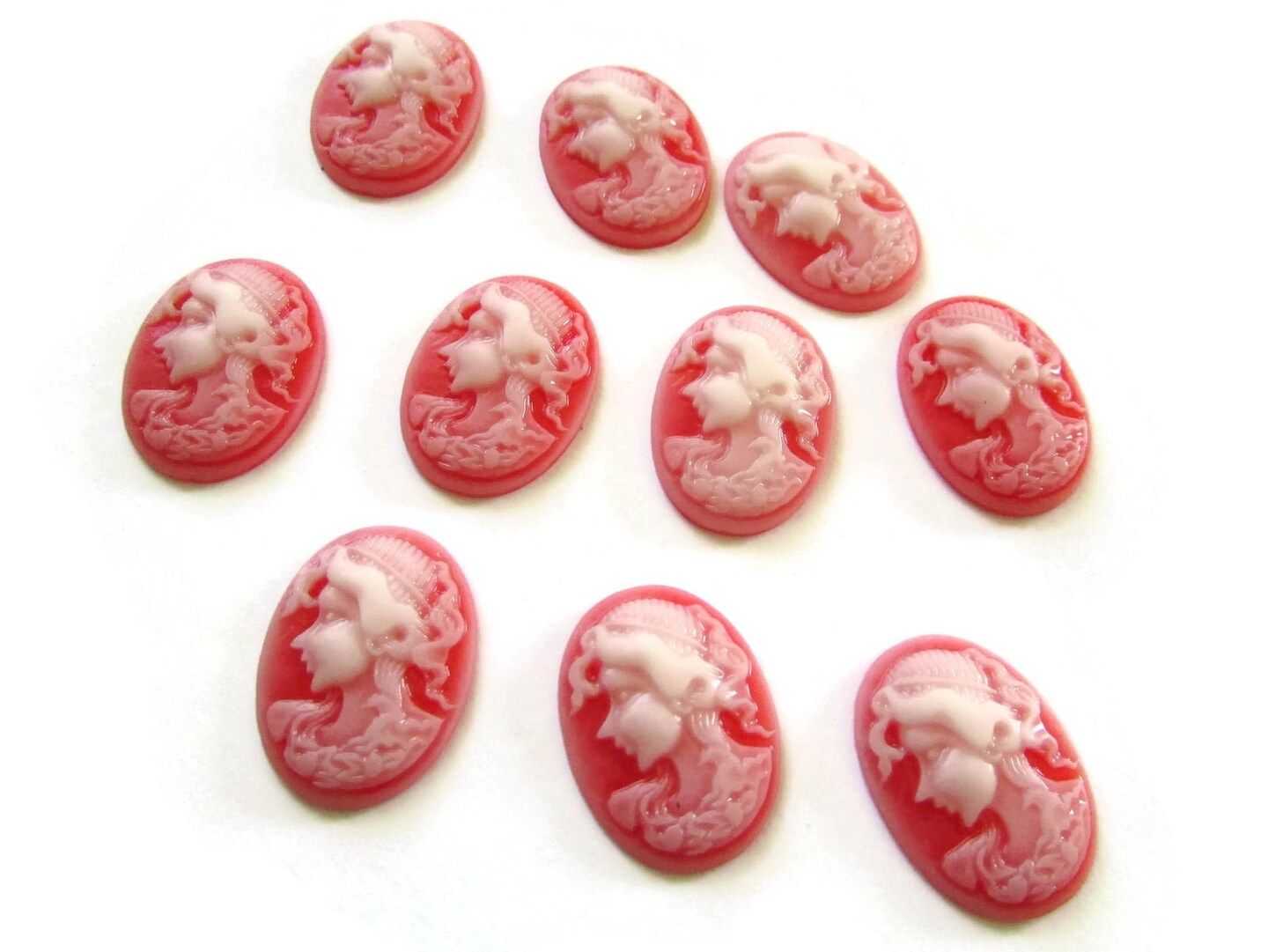 10 25mm x 18mm Red Woman&#x27;s Face Cameo Cabochons