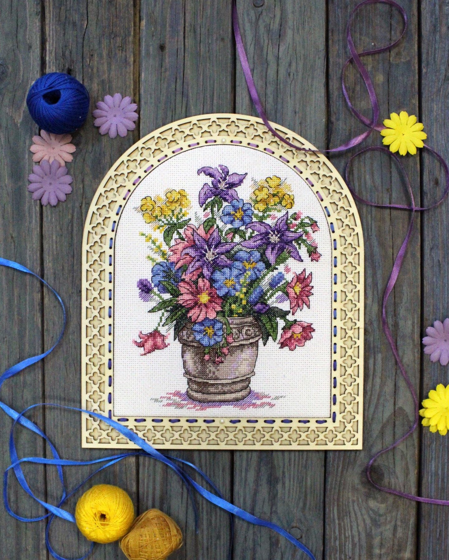 Bouquet of Inspiration SM-501 Counted Cross-Stitch Kit