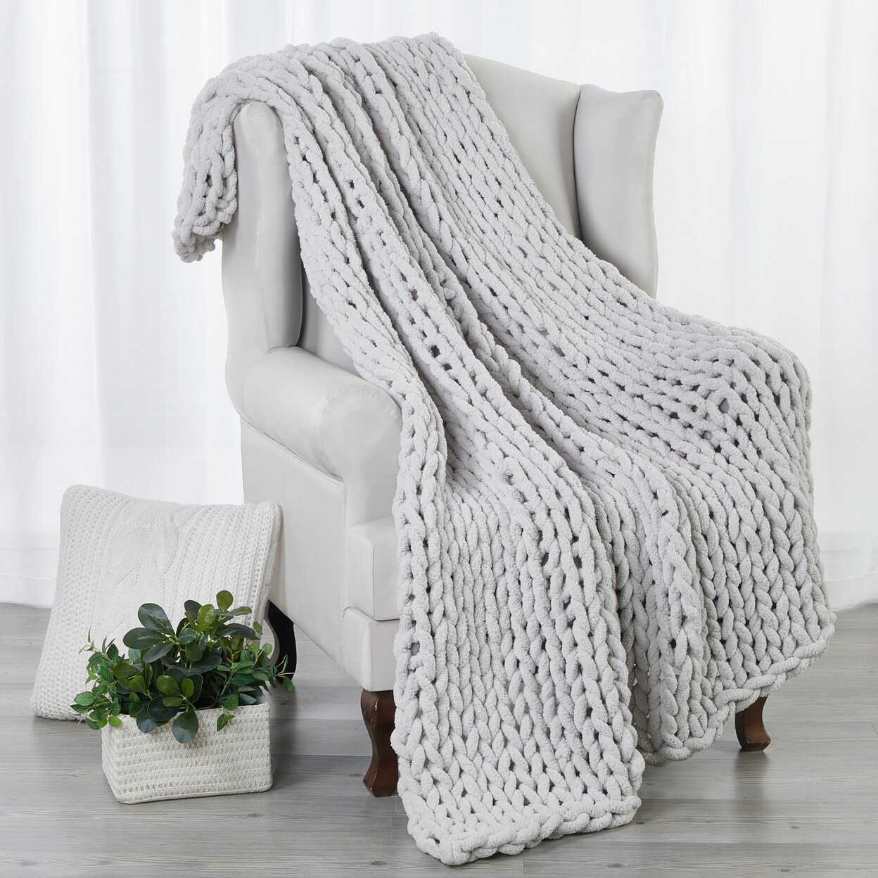 Kathy Ireland Chenille Chunky Knit Throw Blanket 50X60 Inch Soft Acrylic Gray