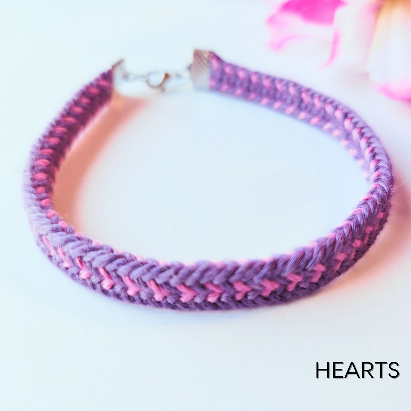 WOVEN FRIENDSHIP BRACELET W/CHARMS LIGHT ROSE