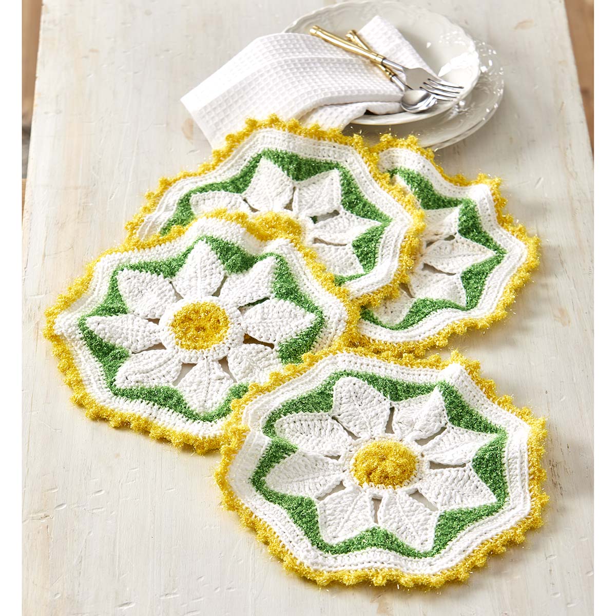 Village Yarn Delightful Daisy Scrubbies Crewel Kit | Michaels