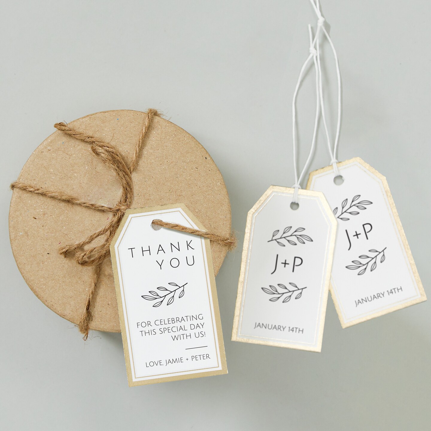 Avery Tags with Metallic Gold Borders and Strings, 2&#x22; x 3.5&#x22;, 40 Total, Laser/Inkjet Printable Tags (3326)
