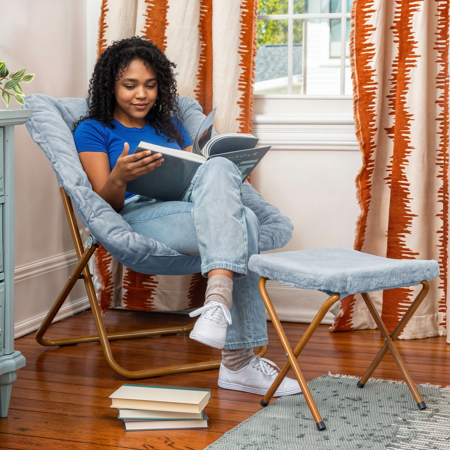 Emma and Oliver Aisling Oversized Folding Saucer Chair and Ottoman for Dorm, Bedroom