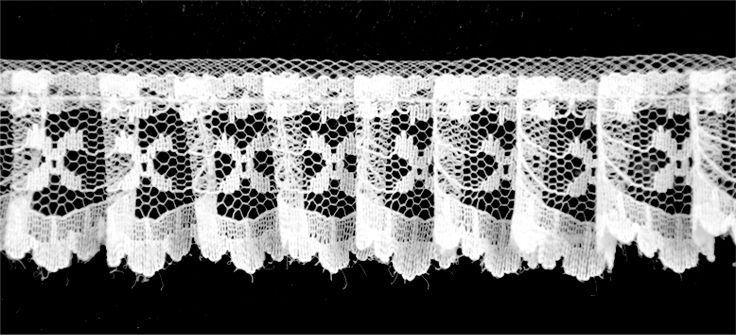 Belagio Gathered Lace Trim, 1&#x22; Wide, White, 40-Yard Bolt