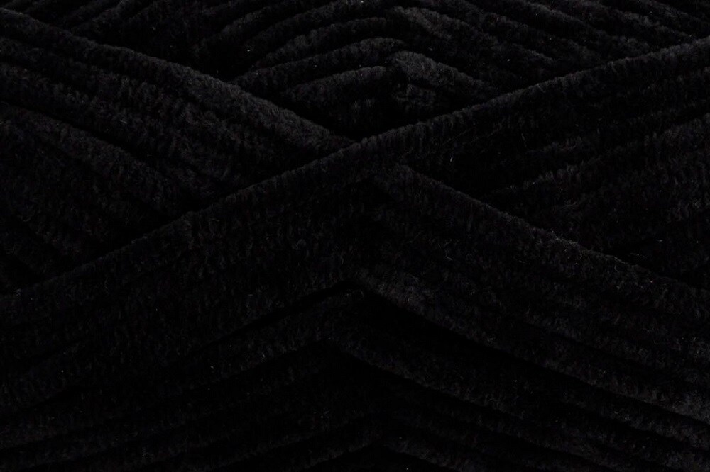 Bella Chenille by Universal Yarn - #112 Black - 100% polyester super bulky yarn