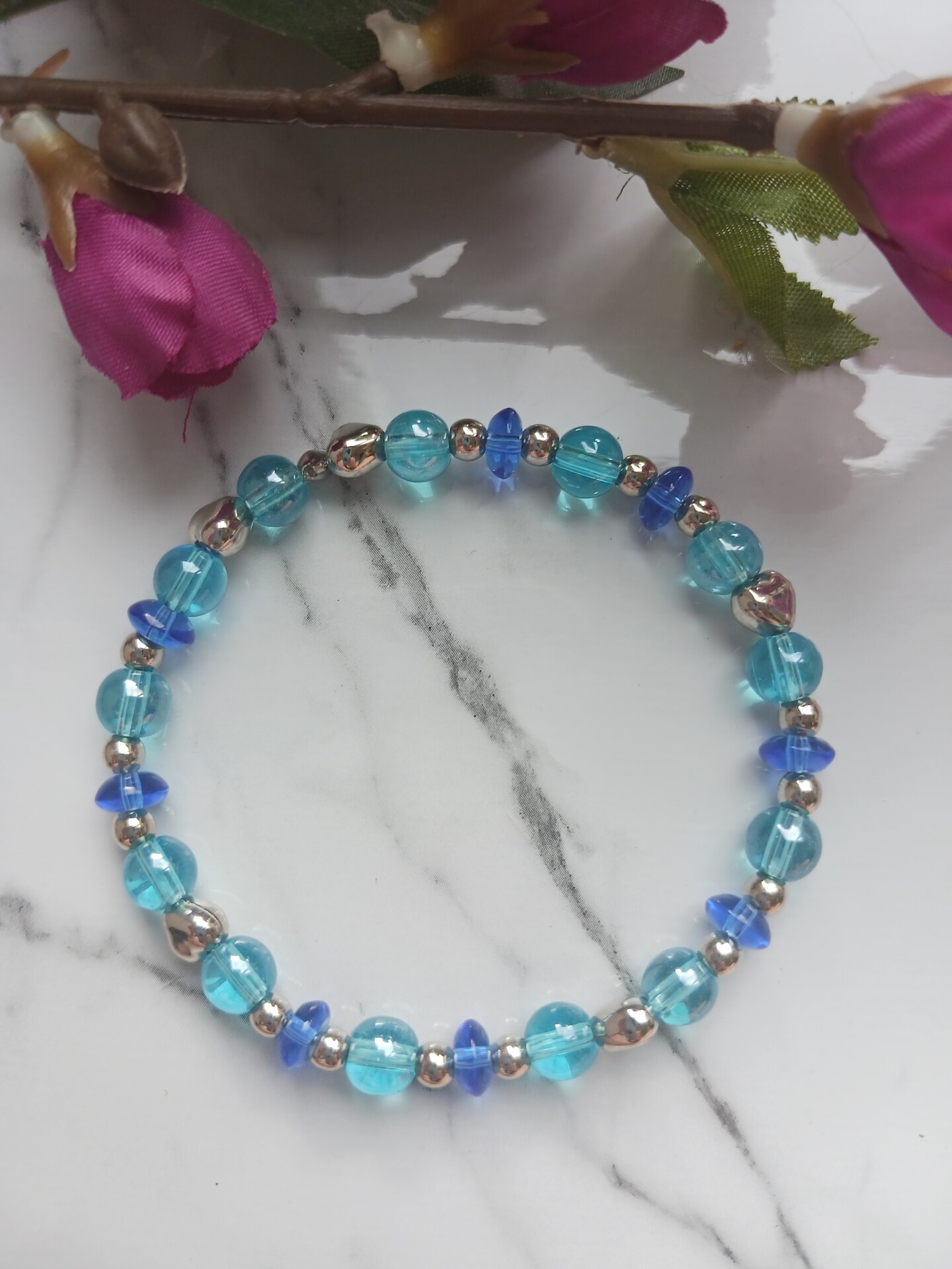 Blue glass hot sale bead bracelet