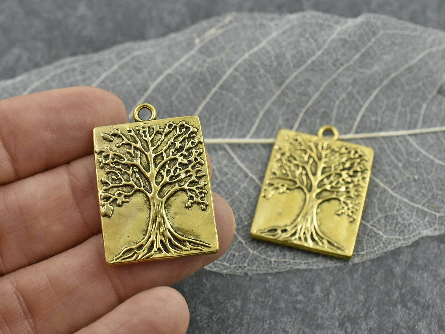 *5* 32x22mm Antique Gold Tree of Life Rectangle Pendants