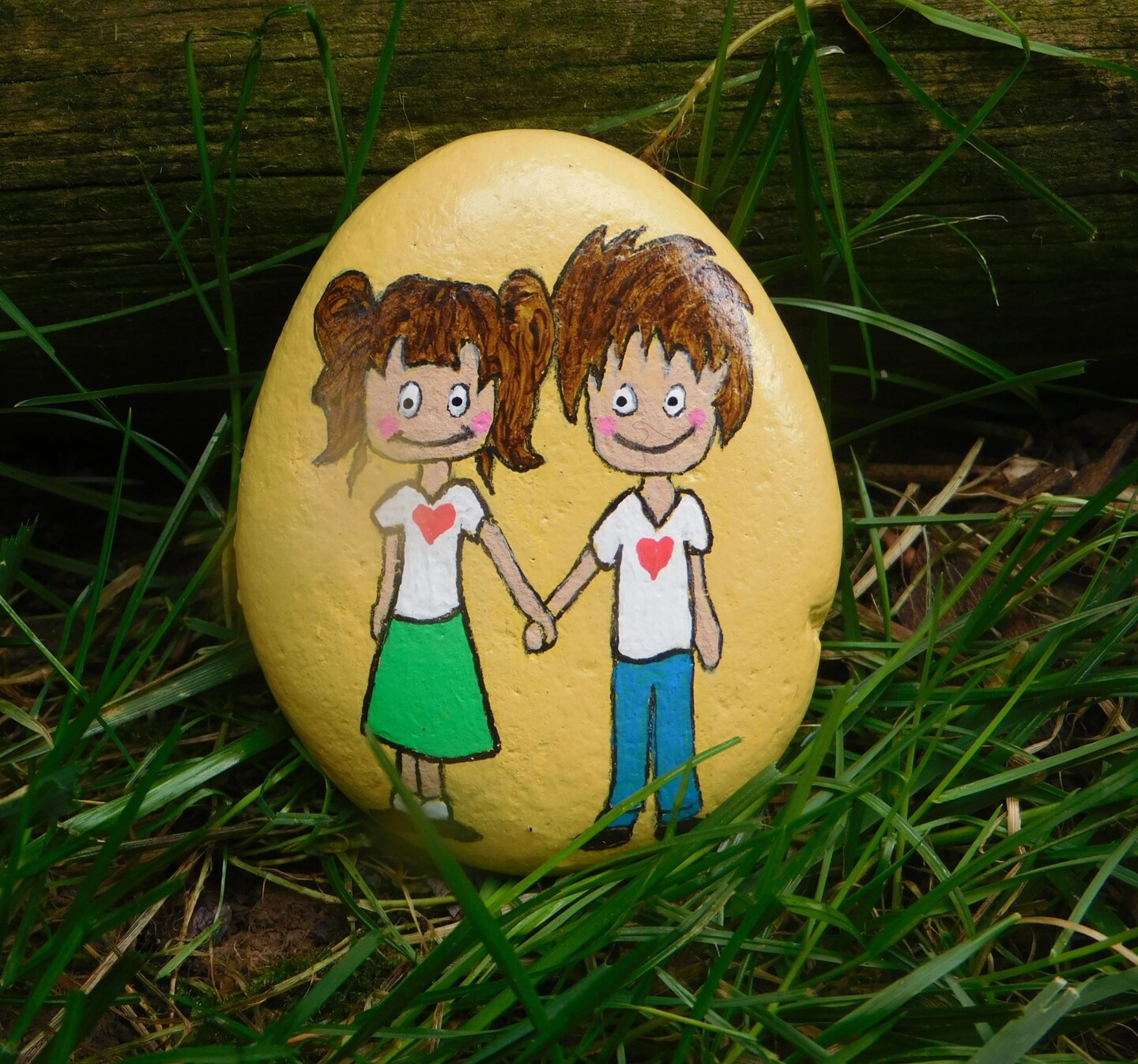 Hand-Painted couple rocks, Rock art gifts for boyfriends or girlfriend ...