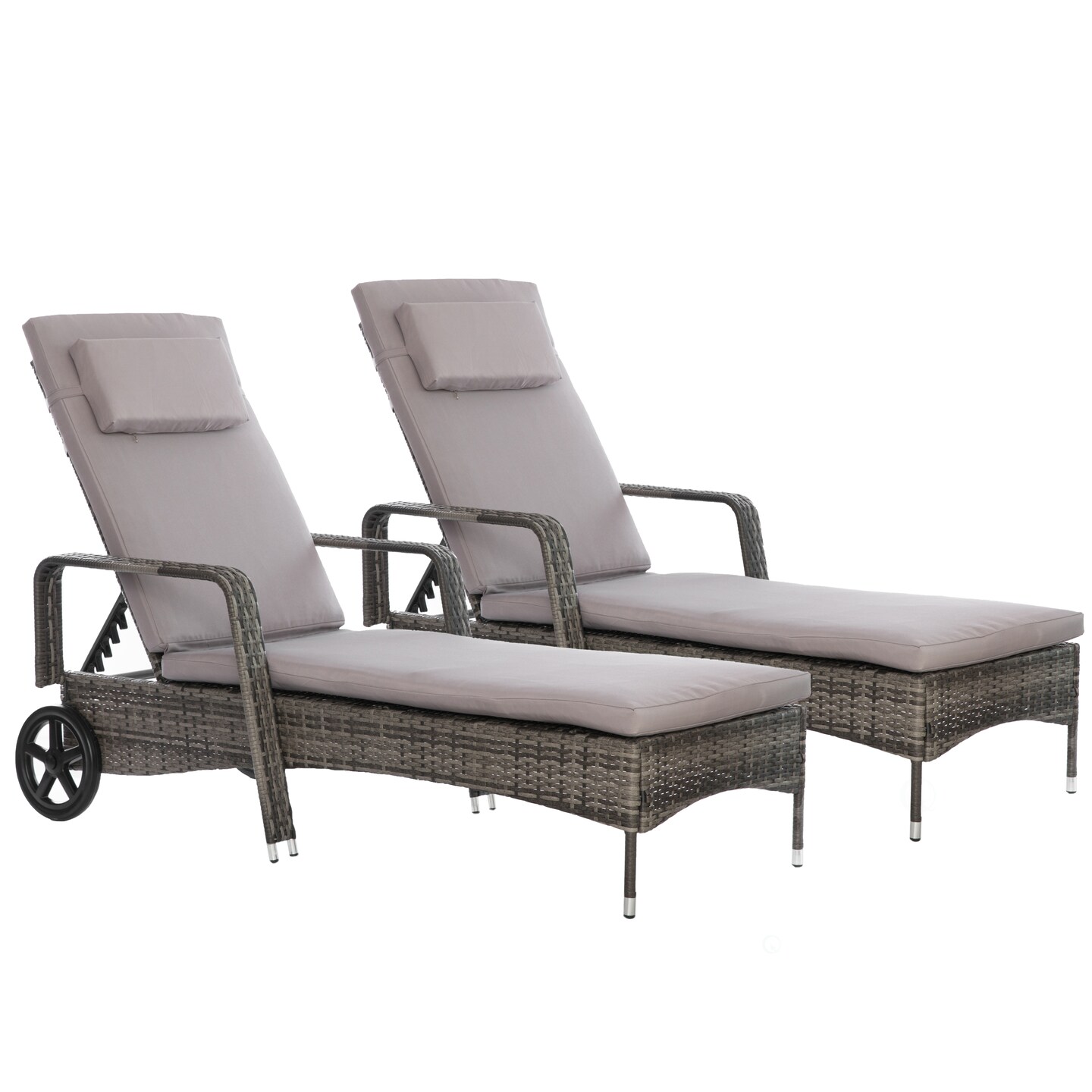 Outdoor Weather Resistant Beach or Poolside Rattan Lounge Chair