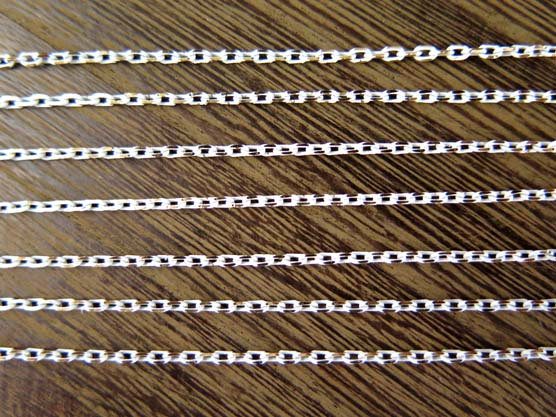 Two Tone Diamond Cut White Enamel on Brass Cable Chain (4&#x27;) (C900)