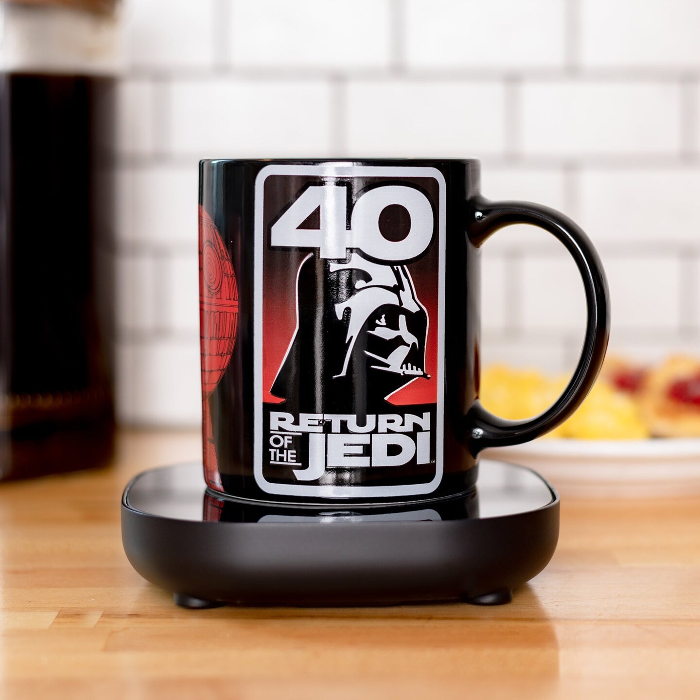 Uncanny Brands Star Wars Return of the Jedi 40th Anniversary Mug Warmer Set