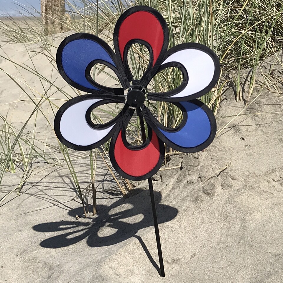 In the Breeze 2674 - 10 inch Red, White, and Blue Windee Wheelz Spinner - Outdoor Patriotic Garden D&#xE9;cor