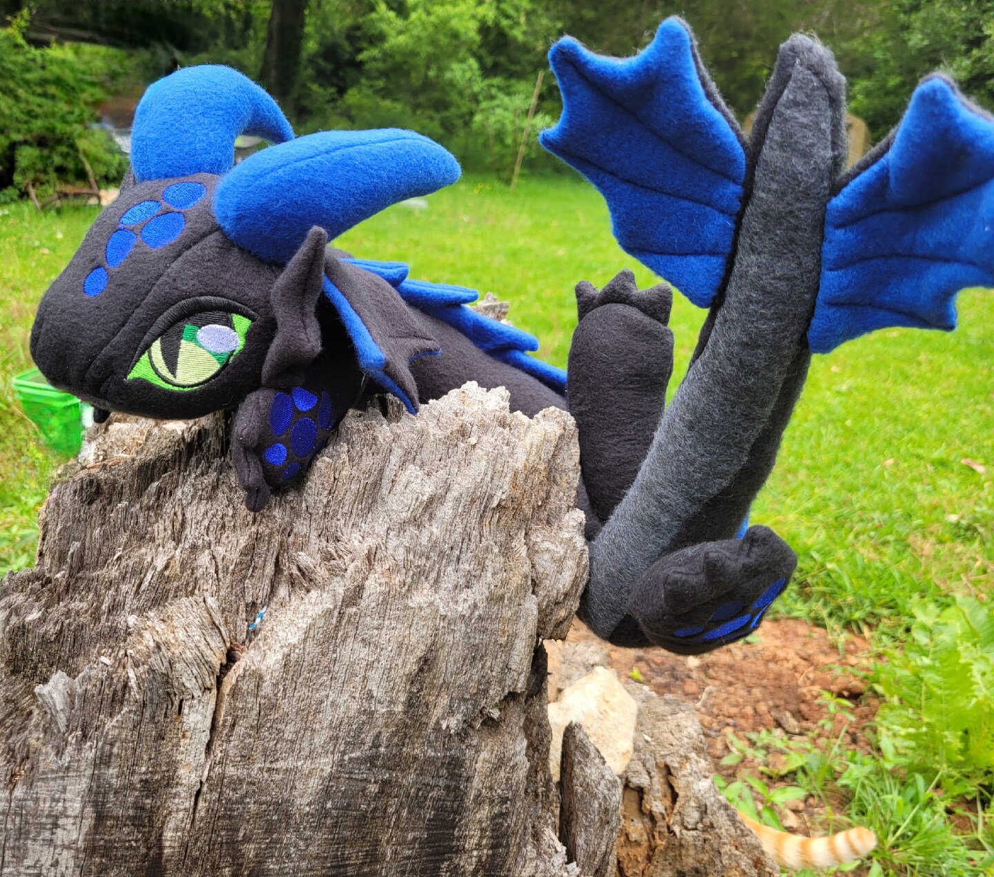 Wearable,Poseable, Dragon Renaissance fair, cosplay, costume accessory, plush neck dragon, shoulder dragon, fantasy, medieval dragon