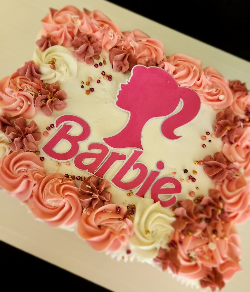 Cupcake Canvas: Create Your Pull-Apart Masterpiece