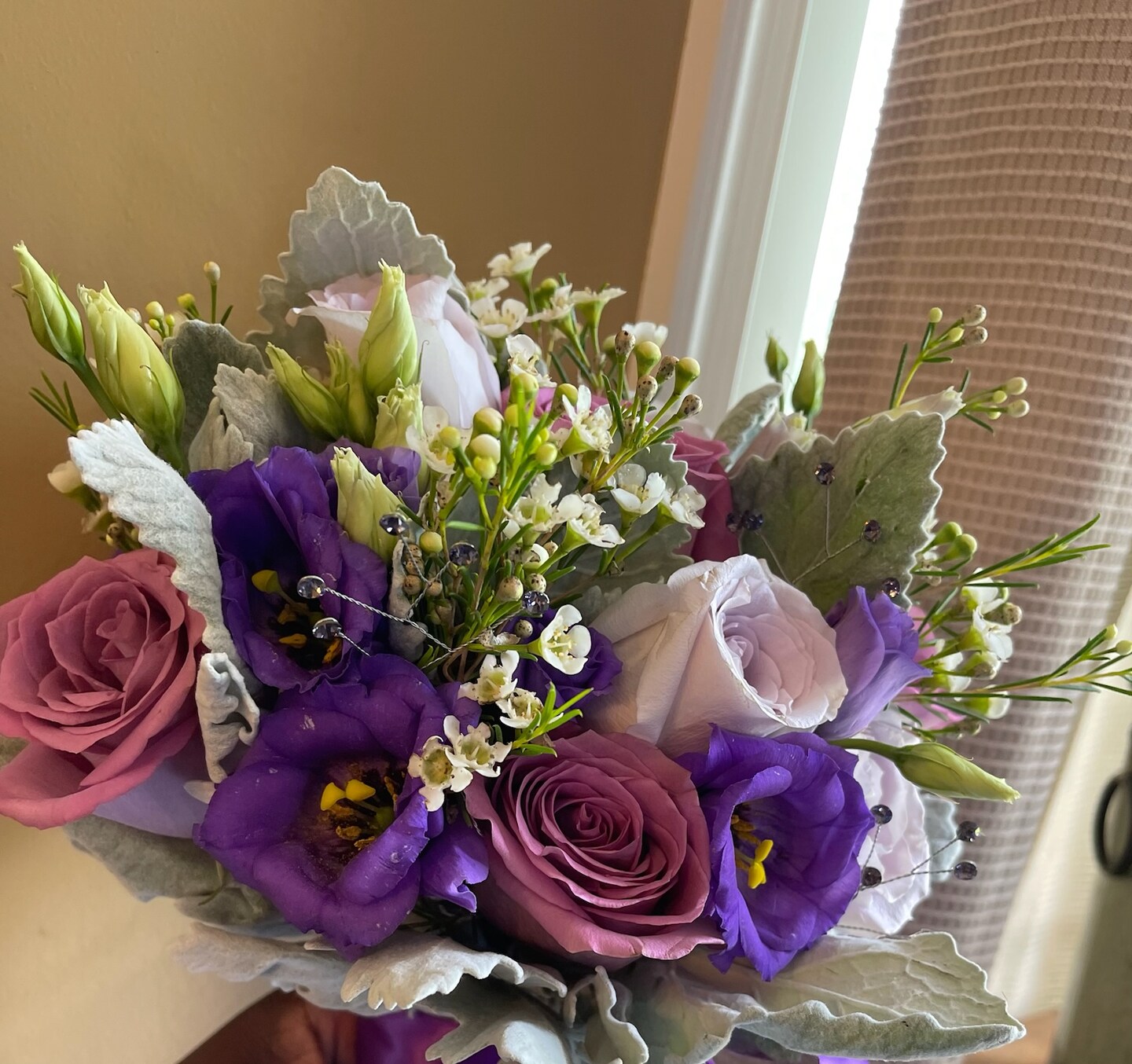 Create a prom or wedding bouquet and boutonnière