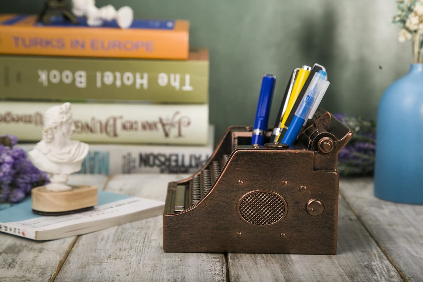 Retro Typewriter Pen Holder Vintage Desk Accsesories Unique Cool Gifts for Writer Typewriter Lovers and Secretary Cute Funny Pencil Cups for Office Home School (Bronze)