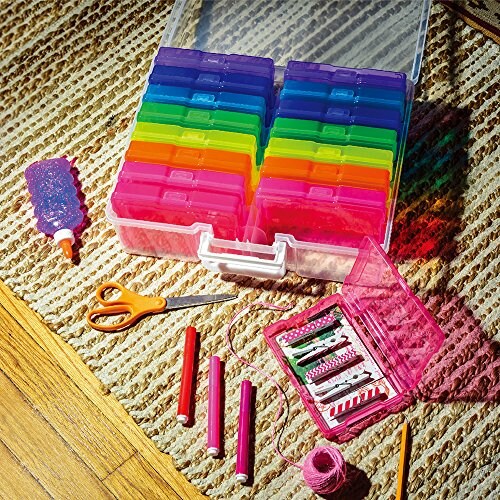 Transparent 4" x 6" Photo Cases and Clear Craft Keeper with Handle - 16 Inner Cases Plastic Storage Container Box (Multi-colored)