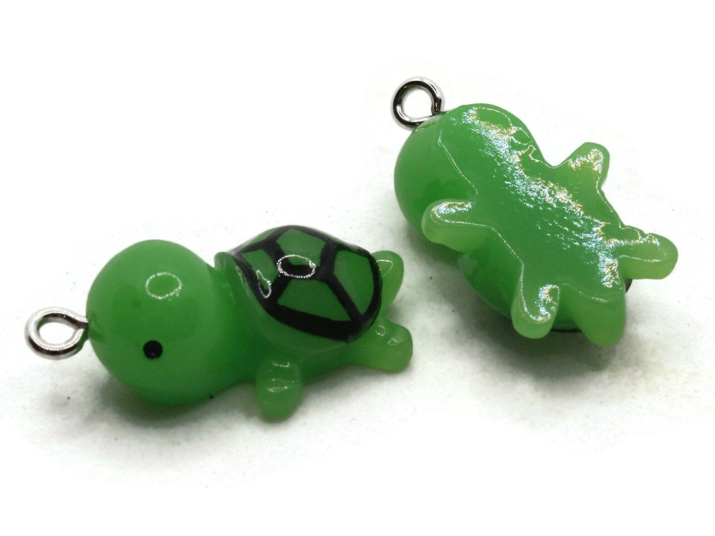 2 19mm Green Turtle Resin Charms Miniature Tortoise Animal Pendants