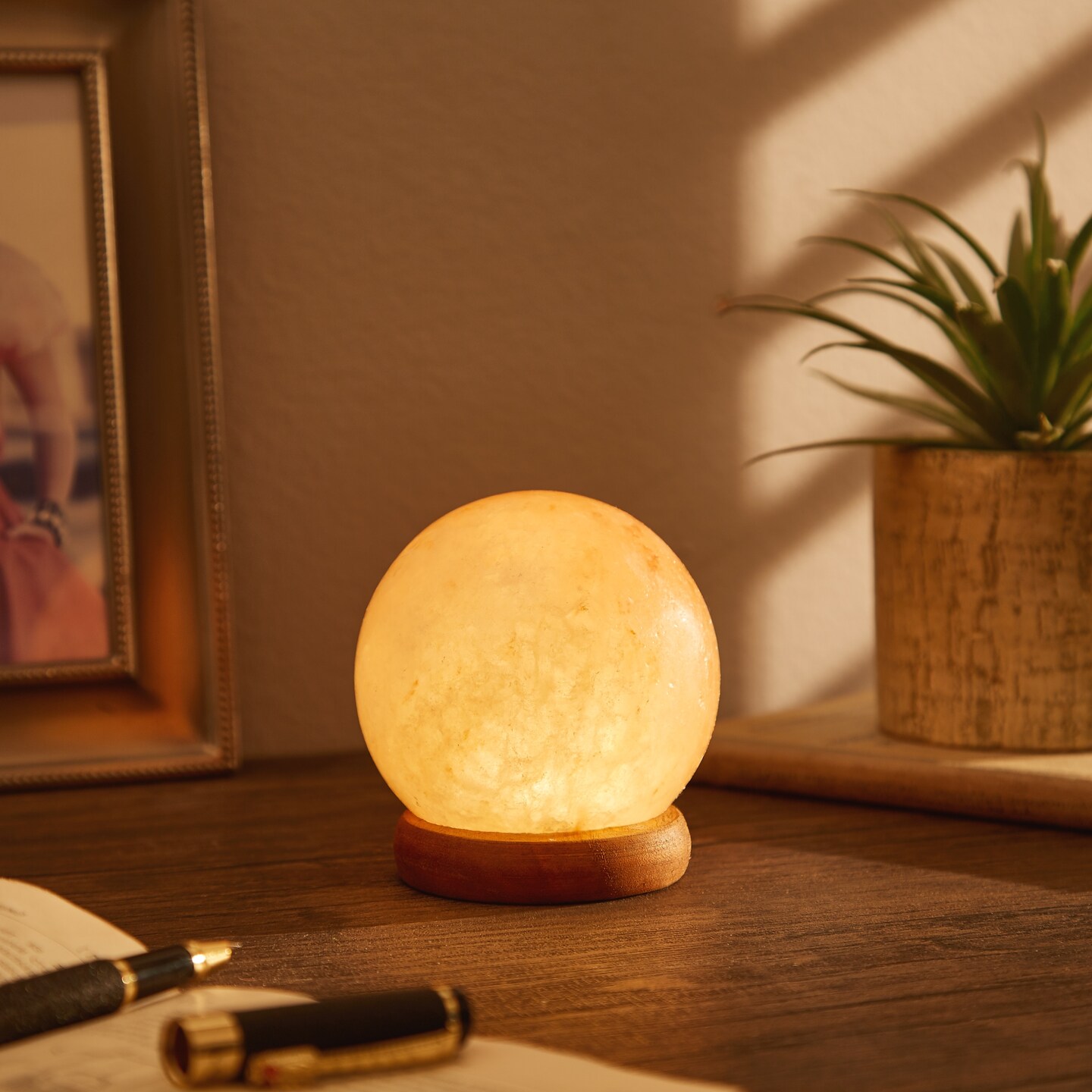 Sahil Round Salt Lamp 8 Color Modes