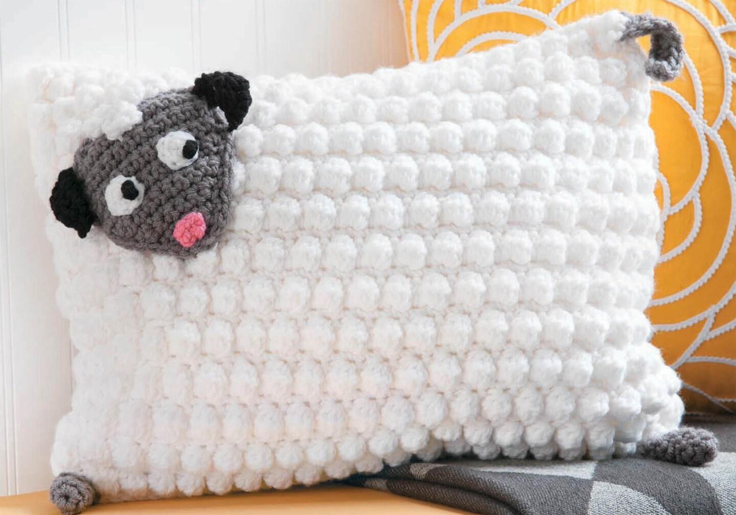 Leisure Arts Kid&#x27;s Animal Pillows Crochet Book