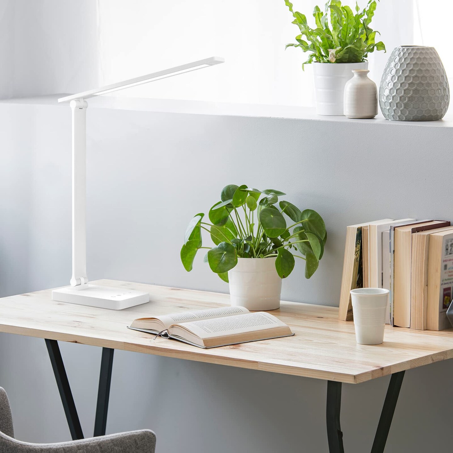 LED Desk Lamp, Metal Desk Light 9W 550lm, Dimmable Home Office Desktop Task Lamp Touch Control, 3 Color Modes for Task lamp, School Supplies, Reading, Crafting, Sewing, Puzzle, Nail Lamp, White