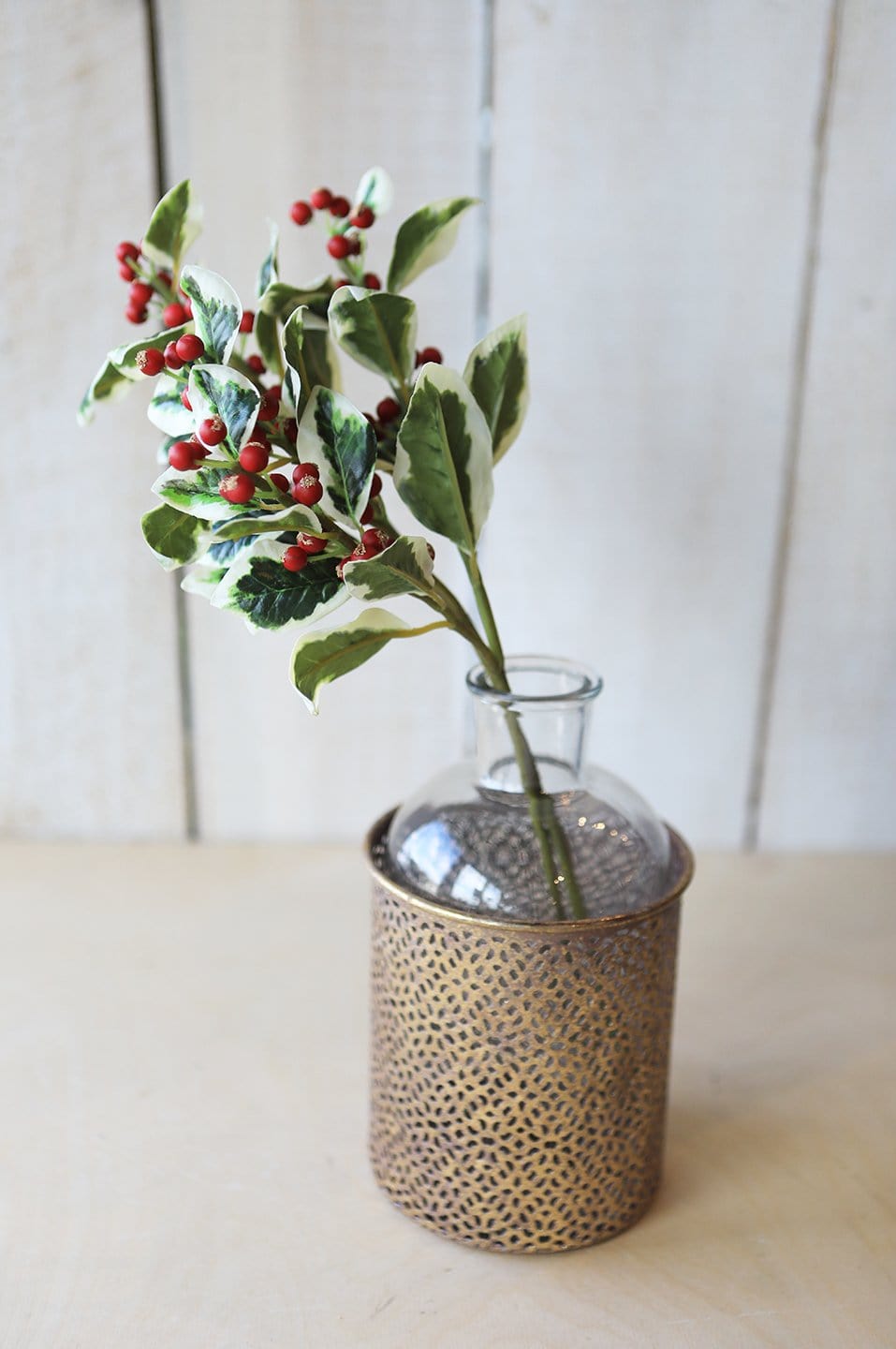 18&#x22; Variegated Faux Holly Stem