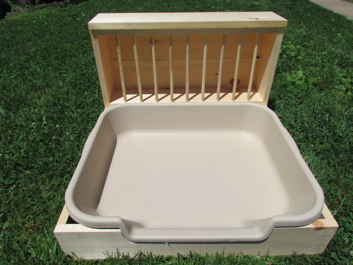 Large EZ Entry 2.0 - Hop Box: Easy Entry Hay Feeder and Litter Pan ...