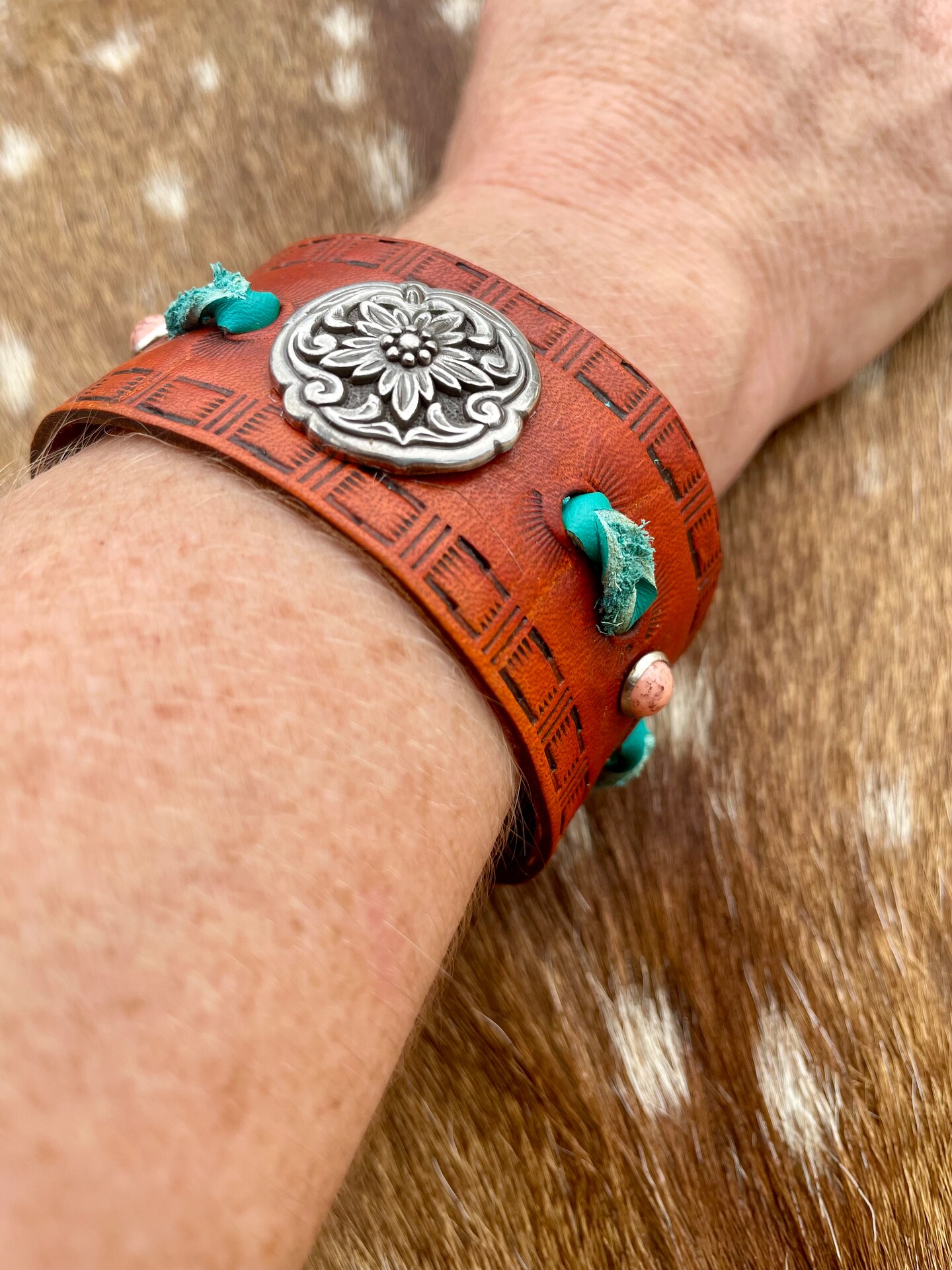 Classic Red Genuine Leather Cuff Bracelet – Surfer Style, Couple & Unisex Design