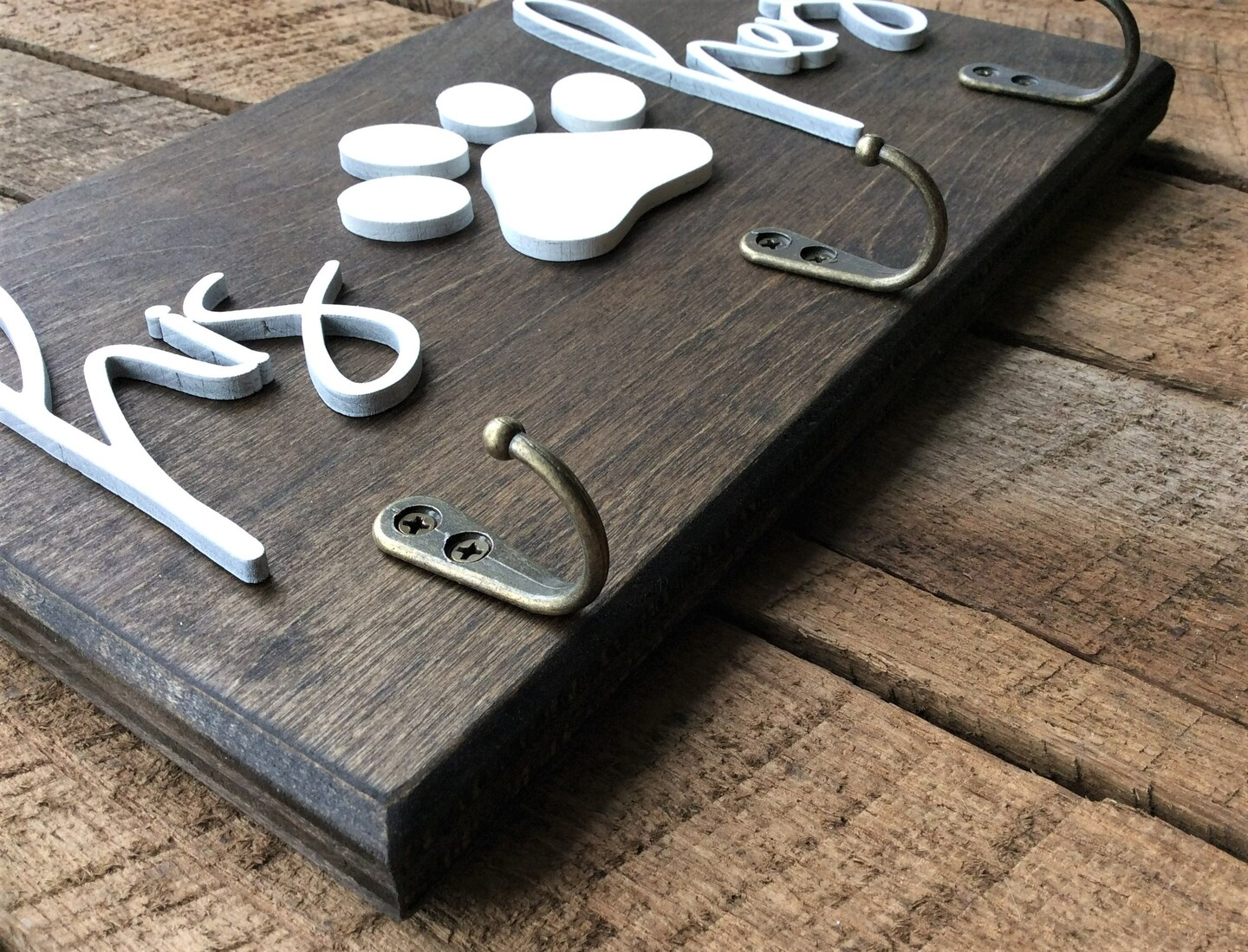 MTERSN Farmhouse Key Holder for Wall - Decorative Dog Leash Hanger Wall Mounted and Coat Rack with 5 Unique 3D Dog Claw Hooks - Dog Accessories