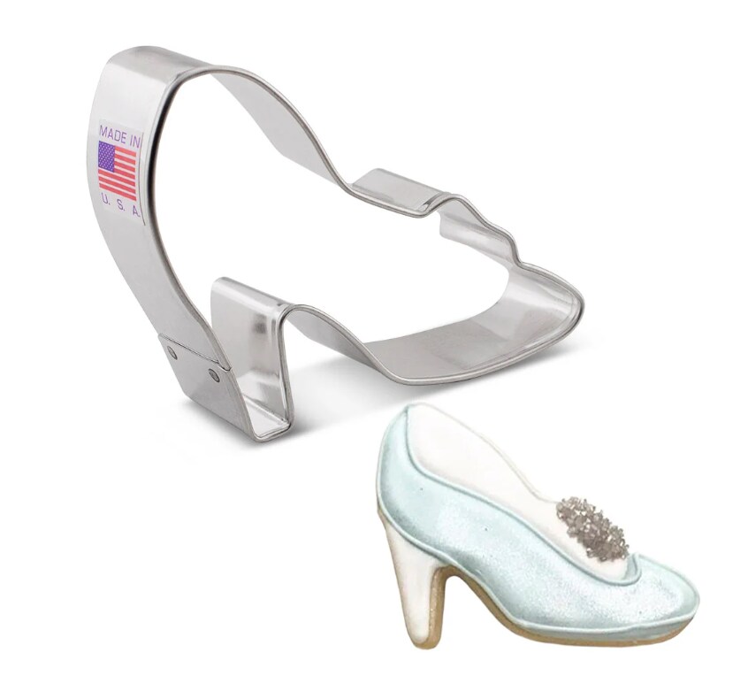 Ann Clark Glass Slipper Princess Queen Wedding Cookie Cutter Size: 3 1/2