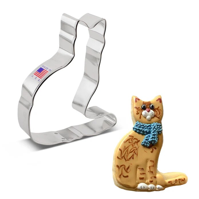 Ann Clark Cat with Tail Sitting Cookie Cutter, 4 1/4&#x22;
