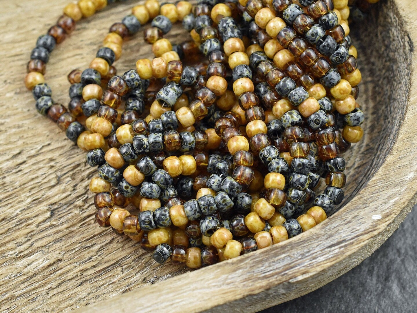 6/0 Aged Beehive Picasso Mix Seed Beads (22&#x22; Strand)