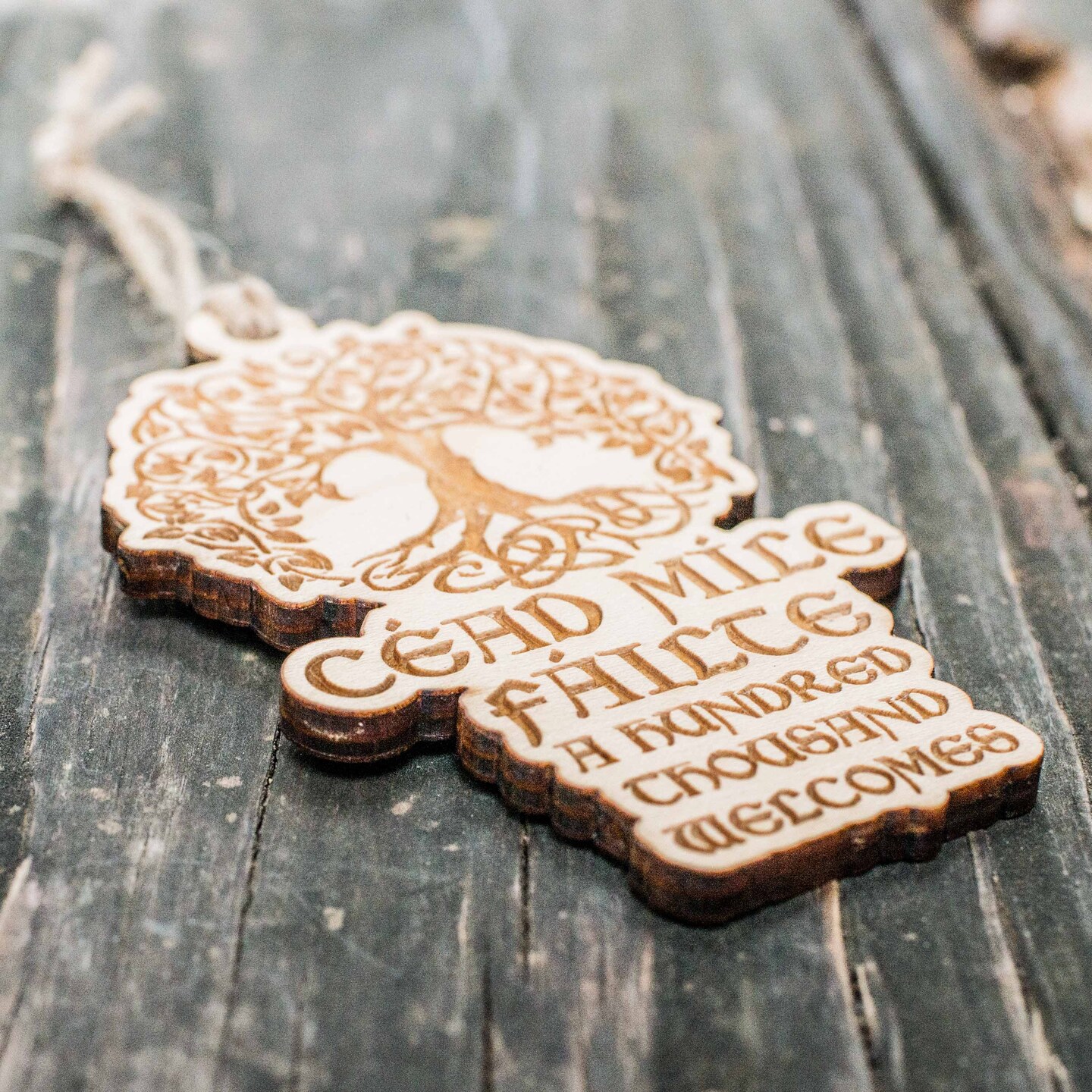 Ornament - Cead Mile Failte - A Hundred Thousand Welcomes - Raw Wood 4x3in Ornament - Cead Mile Failte - A Hundred Thousand Welcomes - Raw Wood 4x3in