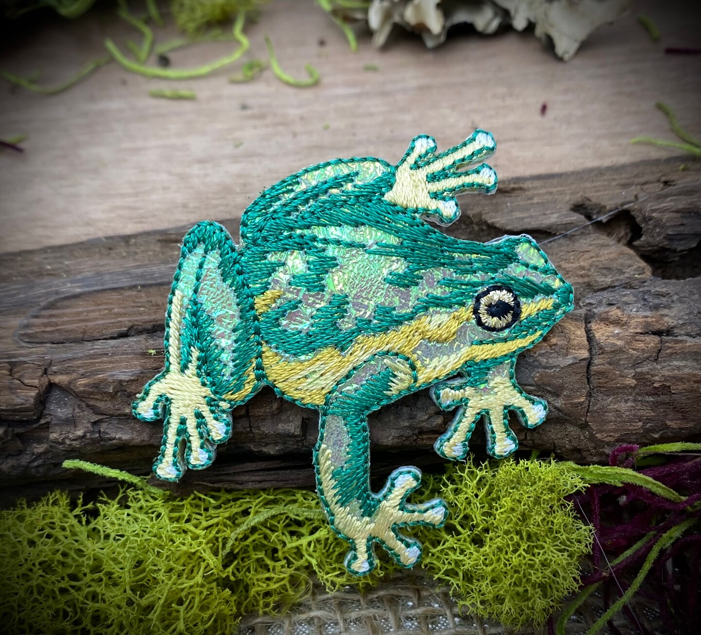 Green Shimmery Frog, Facing Right, Embroidered Iron-on Patch