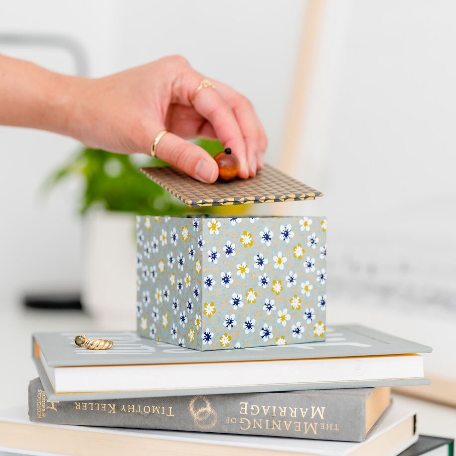 Box Making: Lidded Box with Artisan Paper Workshop