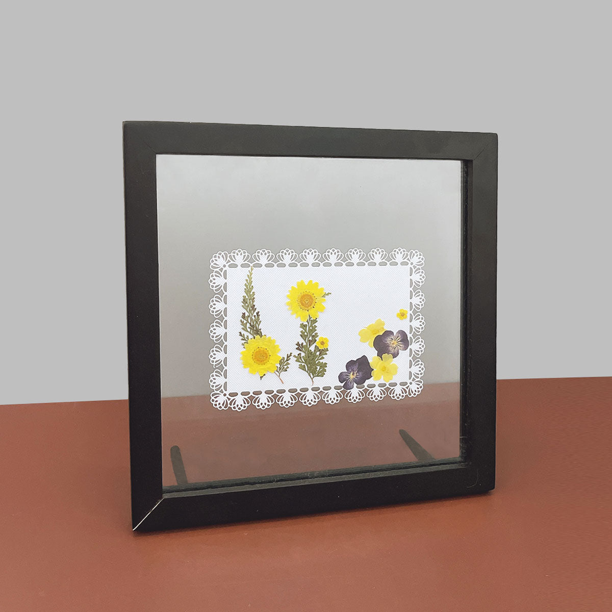 Wrapables Hollow Lace Paper for Arts &#x26; Crafts, Scrapbooking, Stationery, Photo Albums (Set of 2)