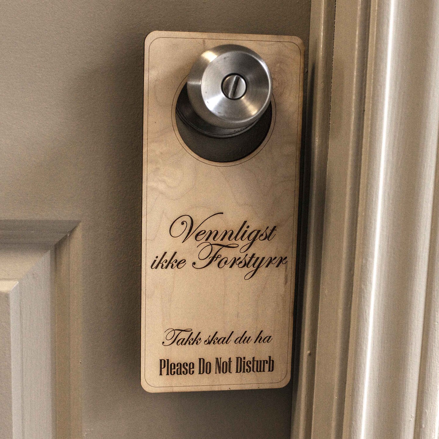 Norwegian Language - Please Do Not Disturb - Door Hanger - Raw Wood 9x4