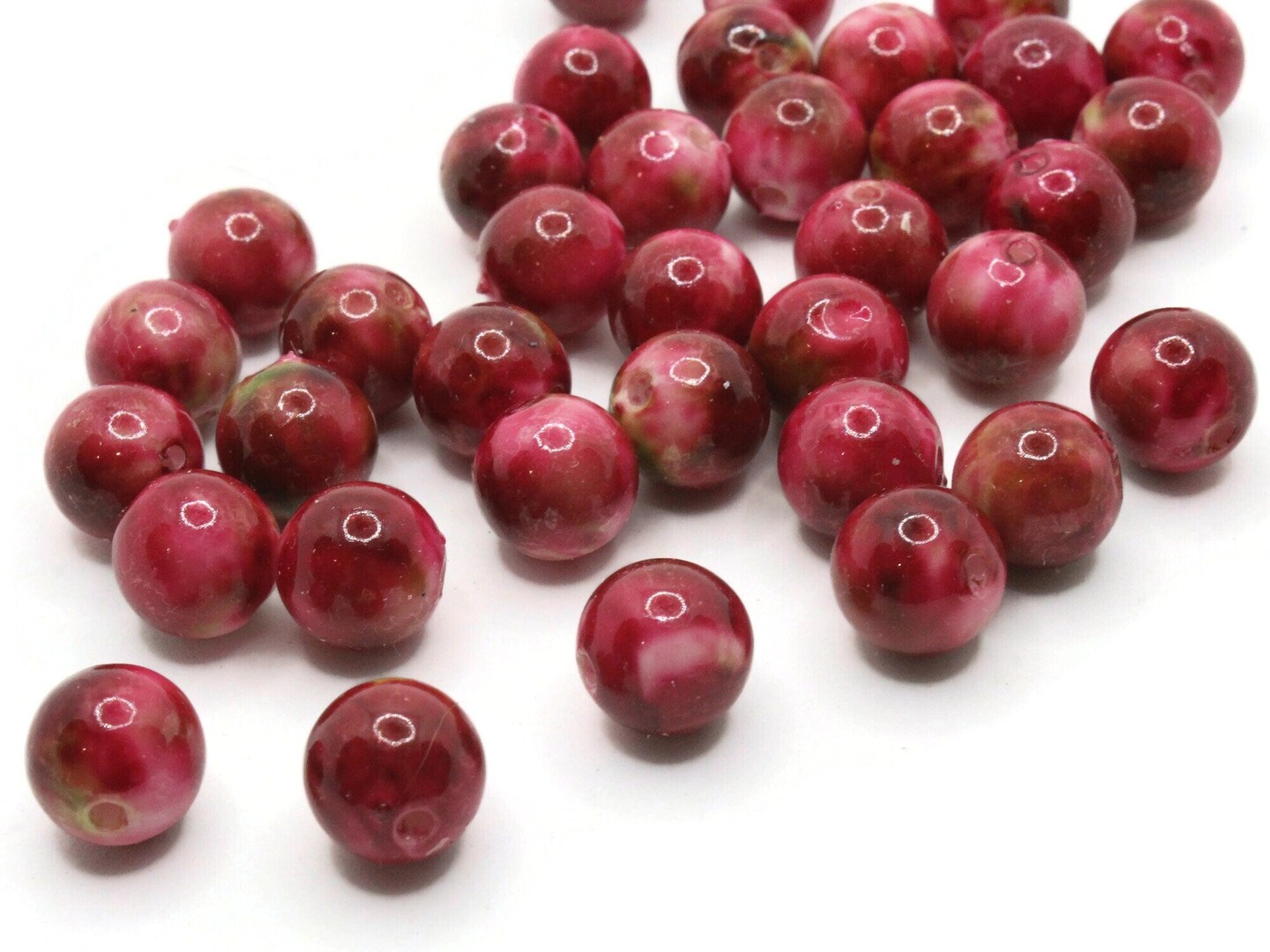 40 12mm Round Red Swirl Vintage Plastic Beads