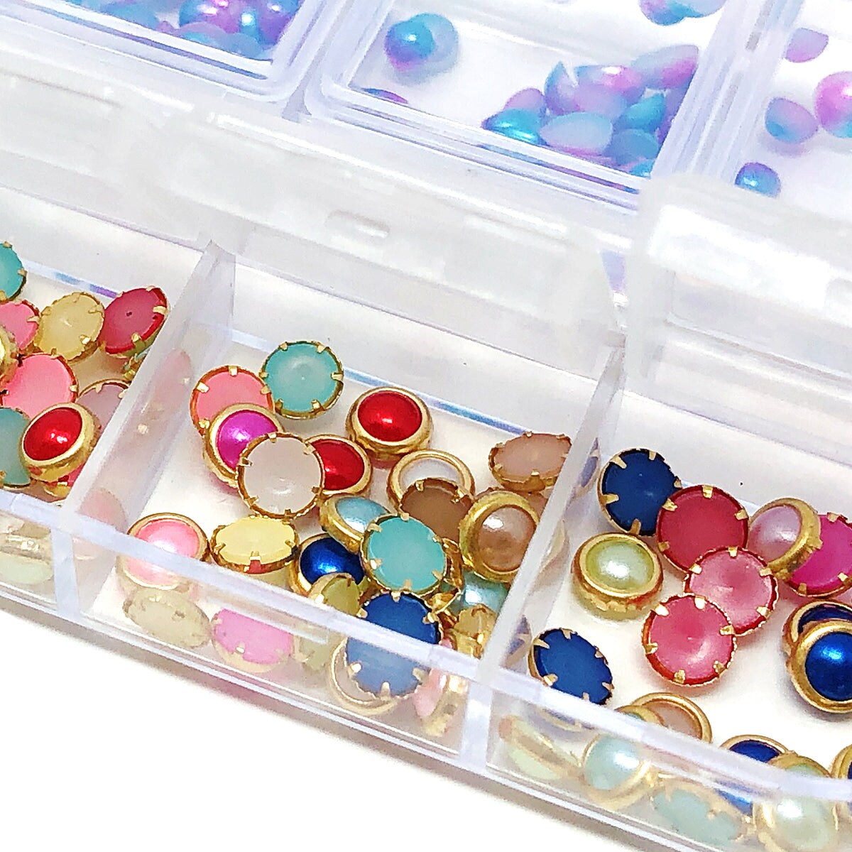 Wrapables Dazzling Nail Art Rhinestones Nail Manicure with Plastic Case