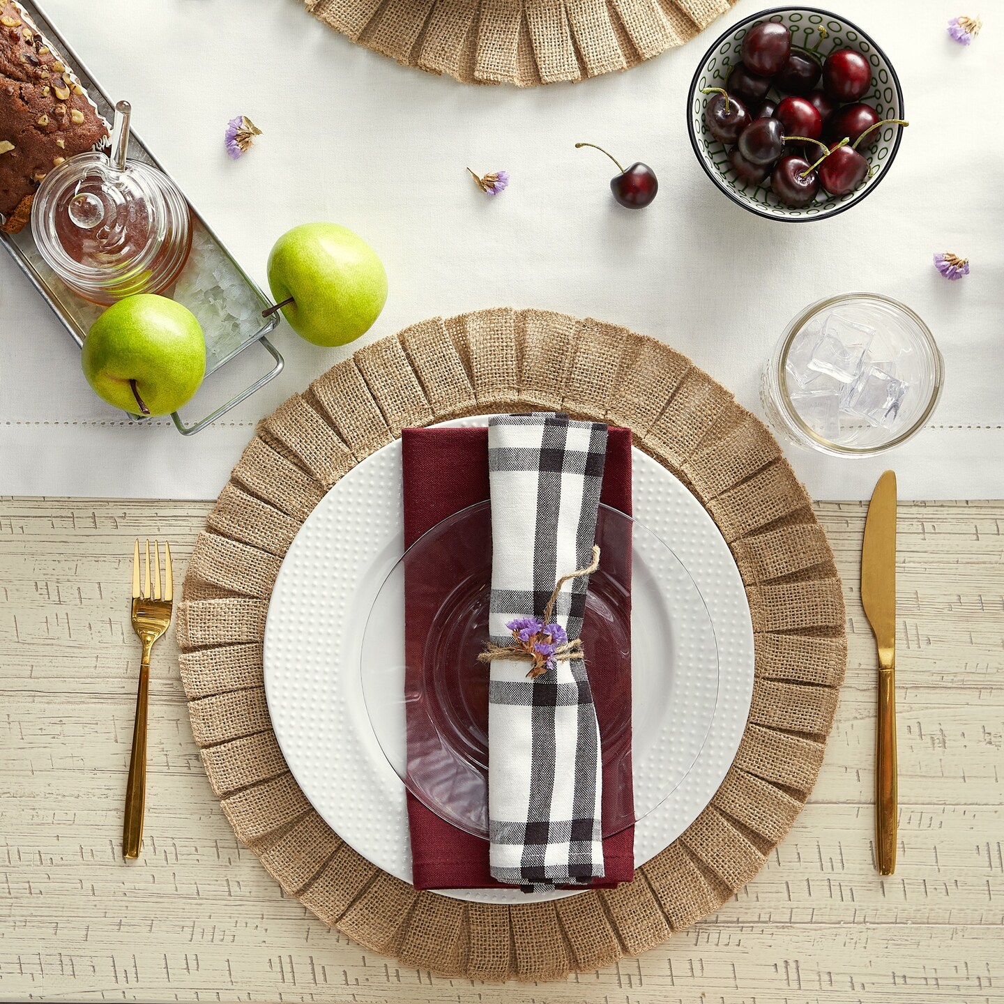 DII Natural Jute Round Ruffle Trim  Placemat Set/6